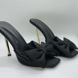 Sexy bedroom slippers. Size 9 1/2